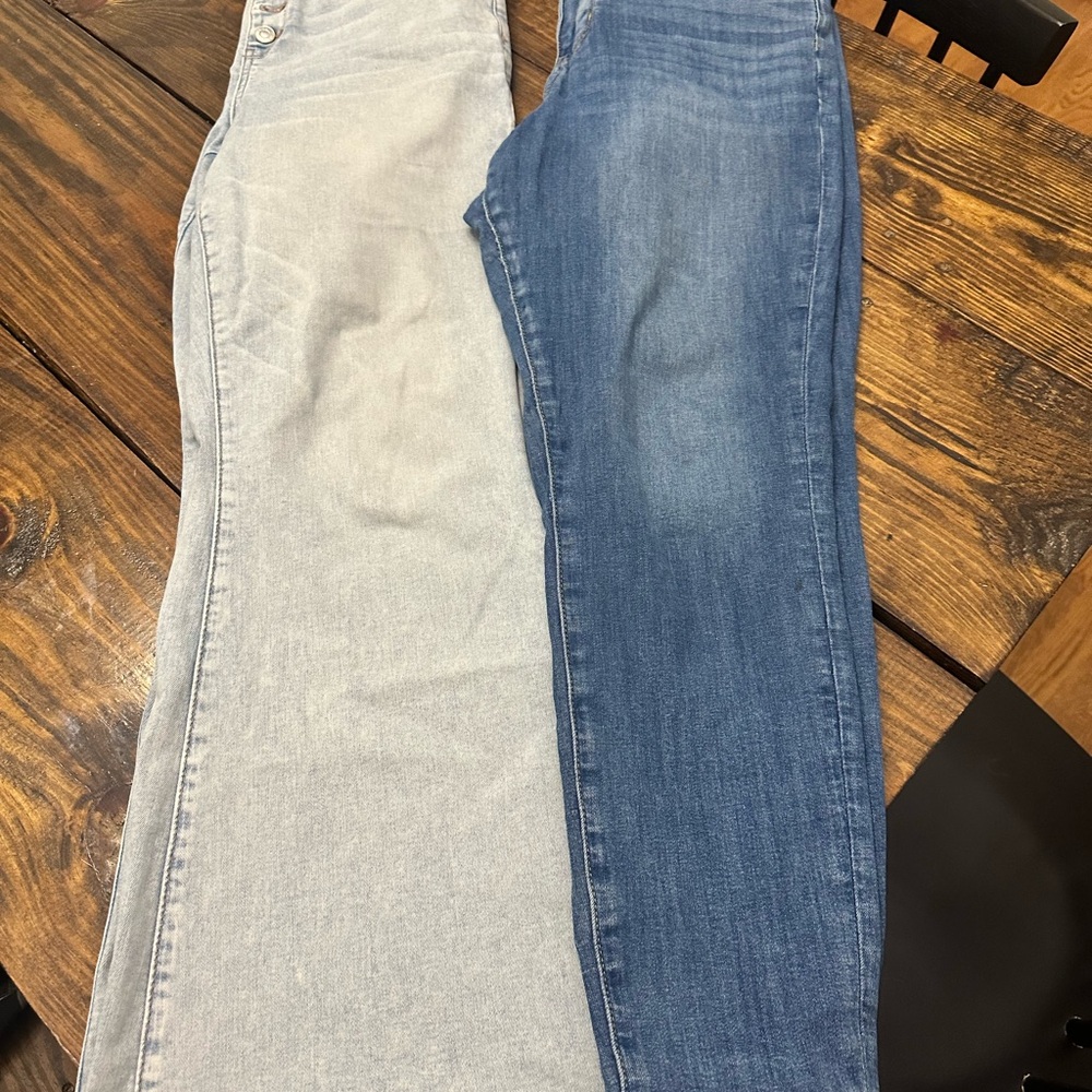 Stylish medium wash and light wash Women Jeans